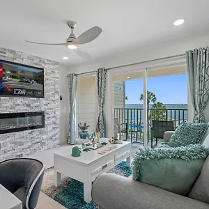 Welcome To Sea Forever Balcony With Ocean Views! Holiday home Tampa